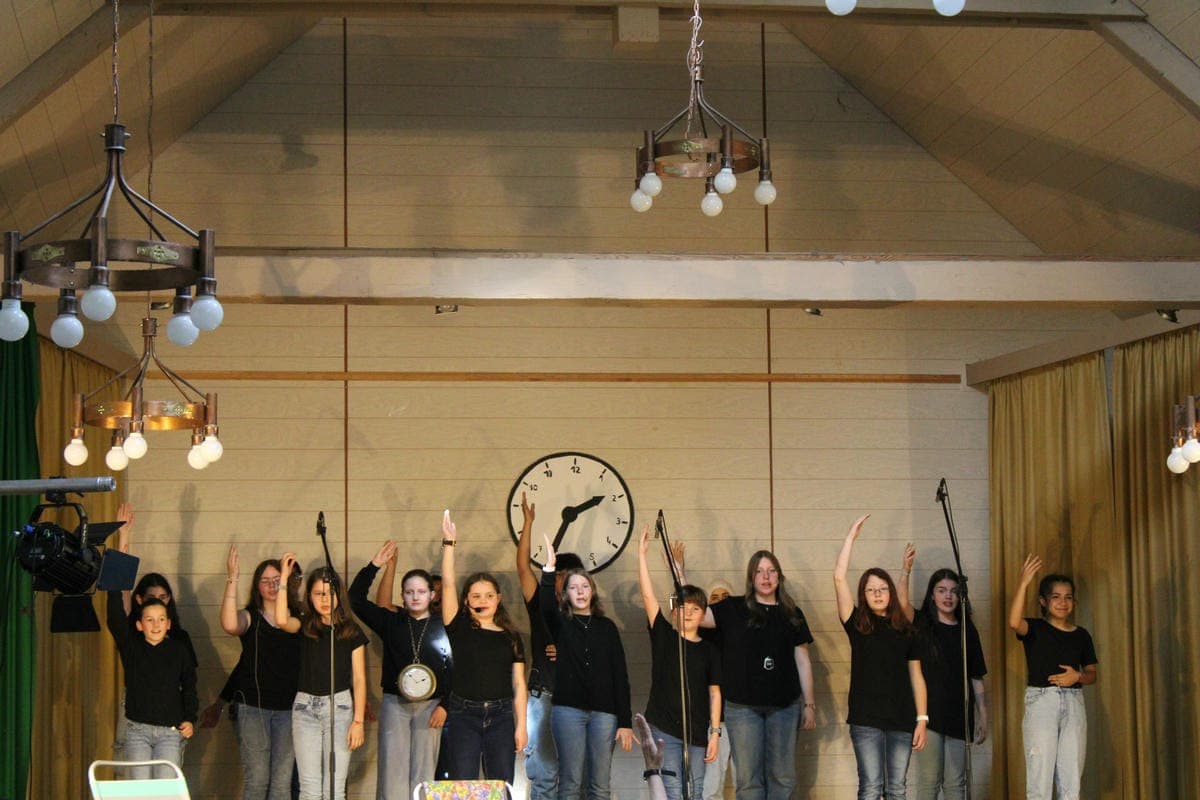 Musicalaufführung "Eine verrückte Zeitreise"