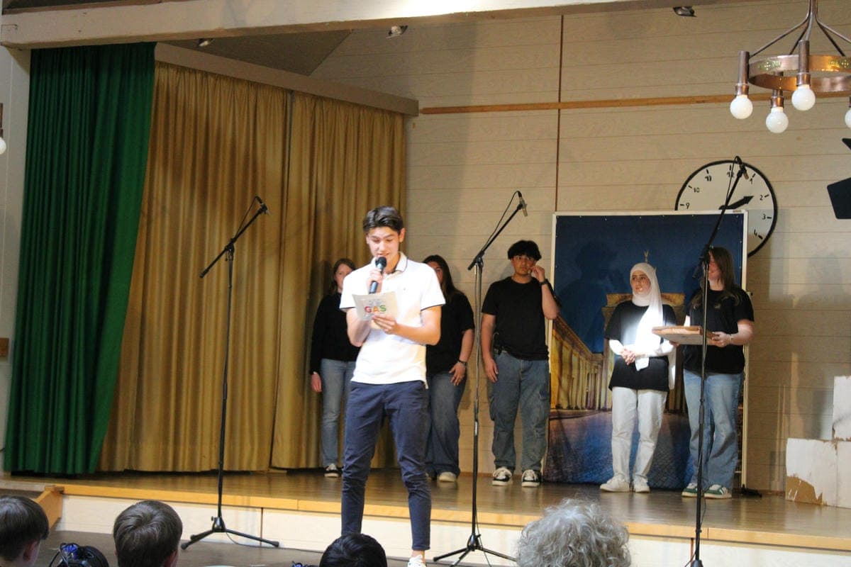 Musicalaufführung "Eine verrückte Zeitreise"